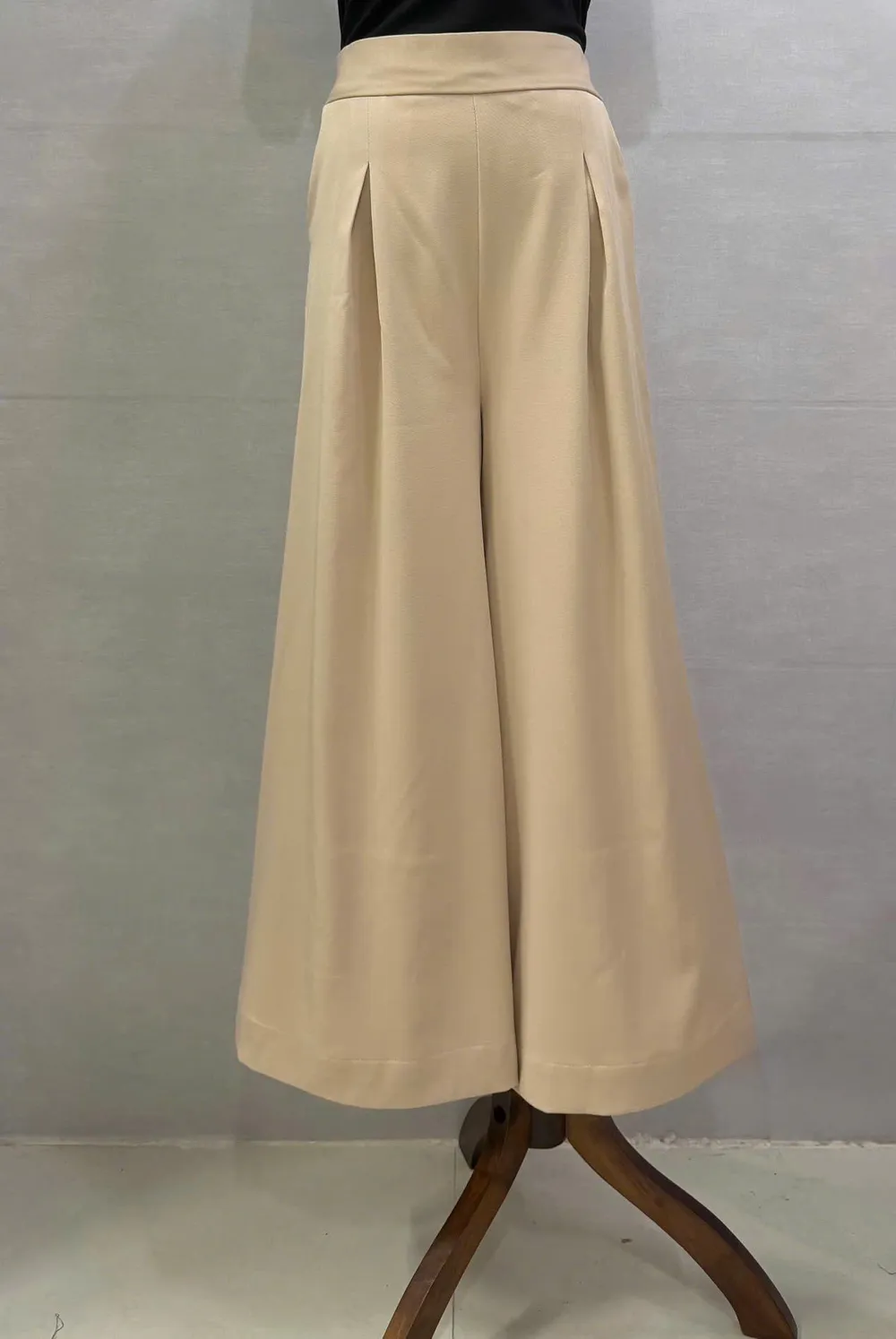 Women's Skirt-Style Pants
